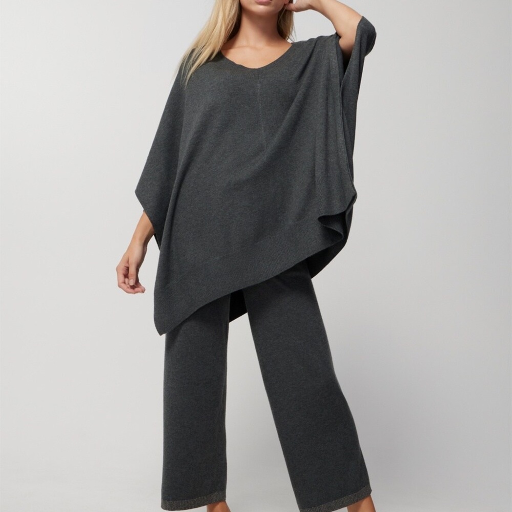 SOMA Black Luxe Soft V-Neck Poncho Size L/XL